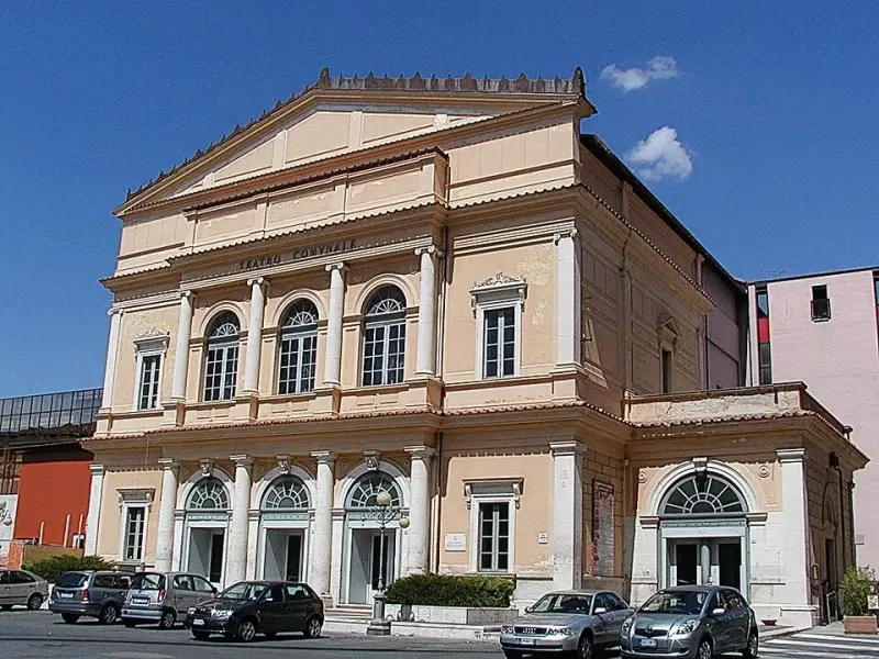 Comune dell'Aquila – Avviso esplorativo per bar del Teatro, Tribunale e locali di Piazza Duomo (4 lotti)